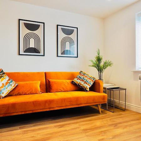 Apartmán Private Parking Stylish Great Location Guildford Exteriér fotografie