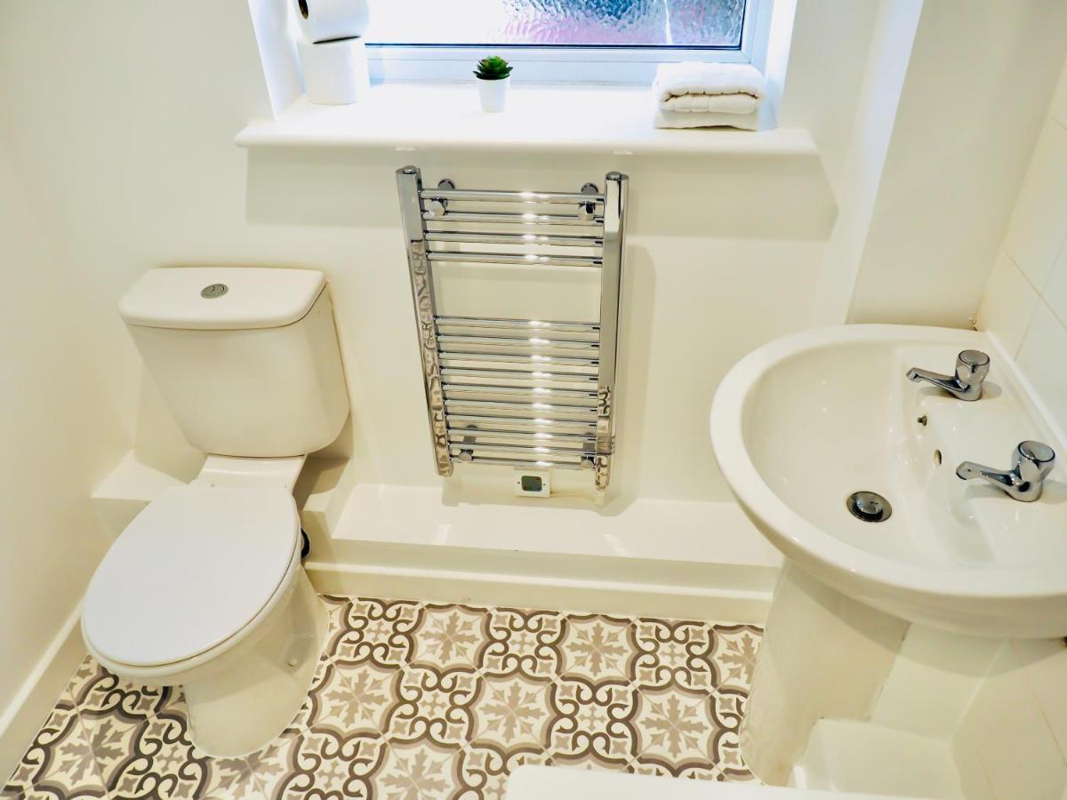 Apartmán Private Parking Stylish Great Location Guildford Exteriér fotografie