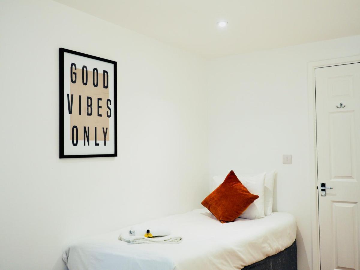 Apartmán Private Parking Stylish Great Location Guildford Exteriér fotografie