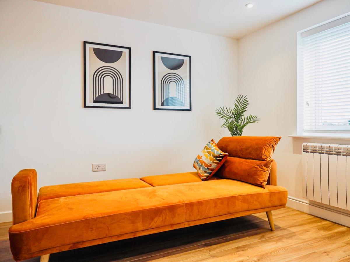 Apartmán Private Parking Stylish Great Location Guildford Exteriér fotografie